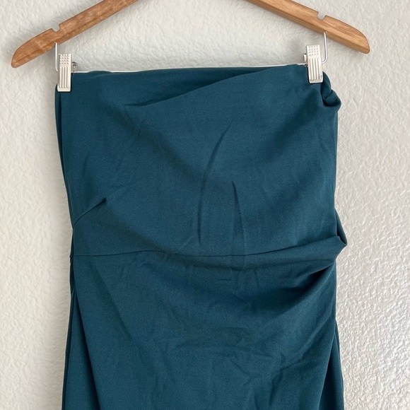 Marvelous Entrance Emerald Green Pleated Strapless Maxi Dress - Picture 5 of 11